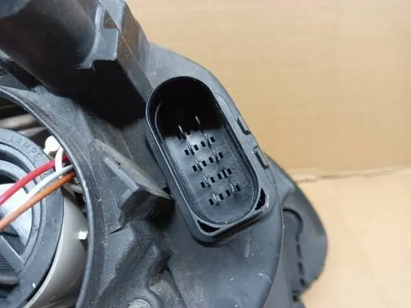 Farol dianteiro esquerdo VW Touran image 6