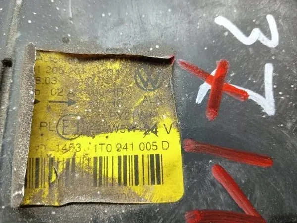 Farol dianteiro esquerdo VW Touran image 7