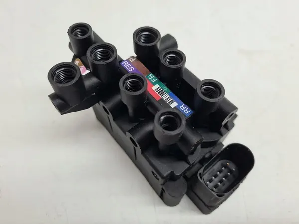 Valvole di sospensione AUDI Q7 4M0616013A 4M0616013B image 3