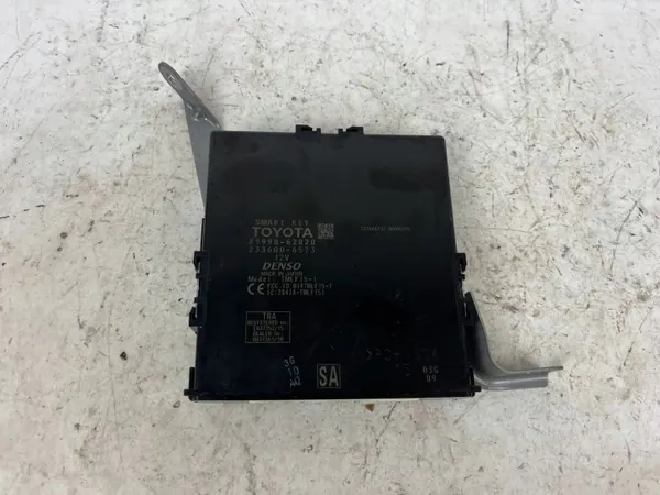 Módulo sin llave Toyota OEM 8999062020 - Usado image 2