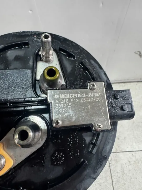 Capteur Niveau AdBlue Mercedes OEM A0165426517 image 3