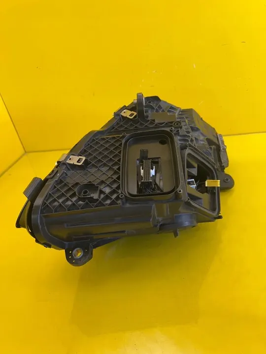 Linker Koplamp Mercedes C-Klasse W205 18-21 Full LED Multibeam A2059061506 image 6