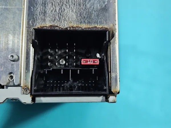 Audi A4 B7 Tehdasradio OEM 8E0035186AK image 9