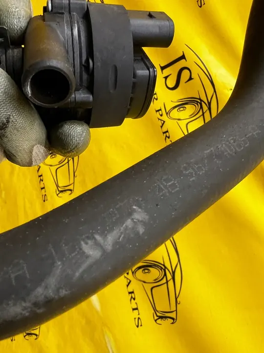 Bomba de manguera de agua Mercedes GL X166 3.0 CDI OEM image 9