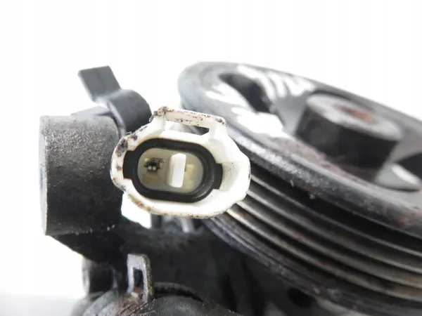 Bomba de direção assistida Subaru Legacy III 2.0 image 3