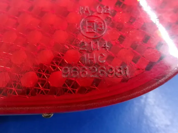 Bakre stötfångarreflektor Chevrolet Captiva I 96626981 image 3