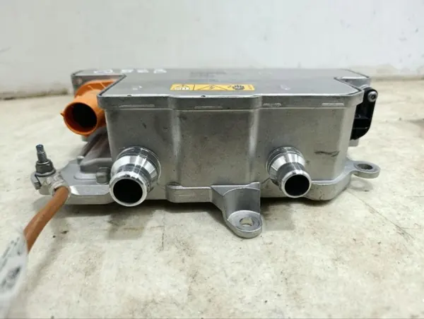 Mercedes-Benz EQE Kühlmittelheizer OEM A0008358500 image 4