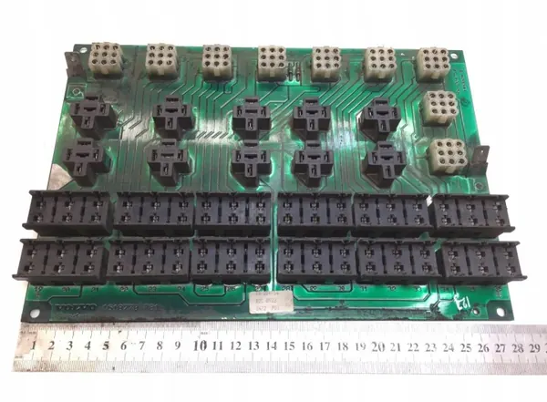 OEM 1618770 Volvo Caixa de Fusíveis Placa de Circuito image 2