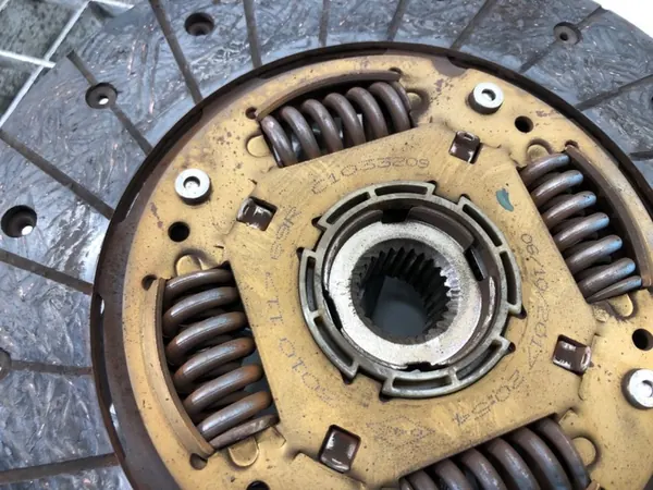 Embreagem Dacia Duster 1.6 115CV 301011769R 10-18 image 6