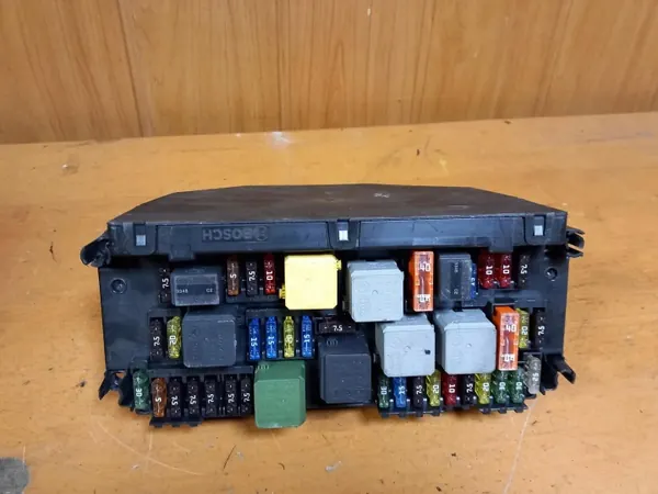 Mercedes Sicherungskastenmodul OEM A2129004225 image 2