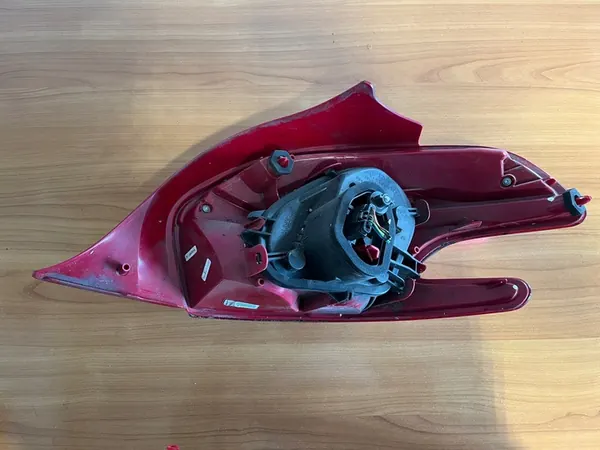 PEUGEOT 208 Lámpara LED Trasera Izquierda + Inserto 9672628280 image 2