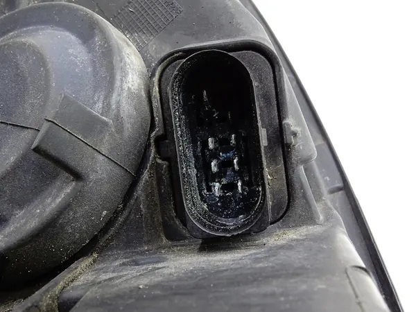 Farol dianteiro direito VW Golf VII image 9