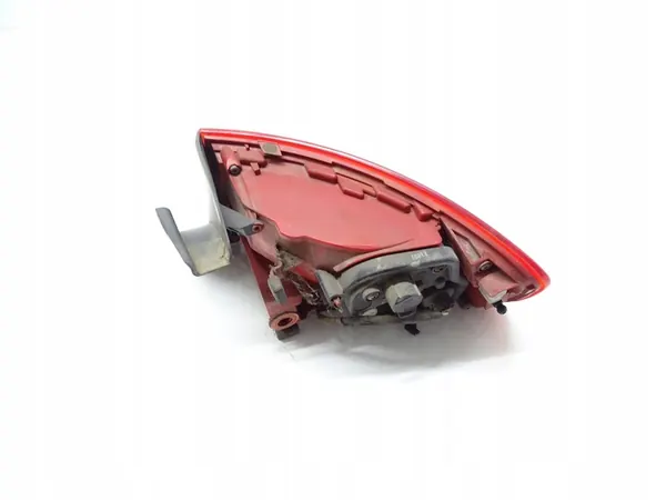 Luz trasera izquierda Audi A4 B8 Sedan image 4