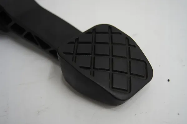 Pédale Accélérateur + Embrayage OEM 5Q1721059BF/5Q1723503F image 3