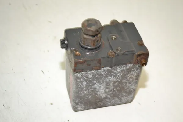 Bomba elevadora cabine Mercedes Actros MP4 OEM 9605530001 image 2