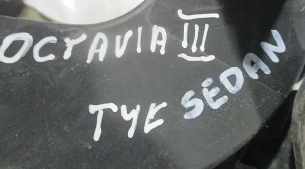 Conjunto de suporte de para-choque traseiro Skoda Octavia III image 3