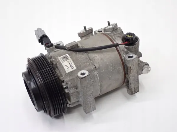 Compresseur Climatisation OEM 97701-G4300 Kia Ceed III image 2