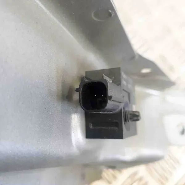 Etupuskuri Chevrolet Malibu (V300) 2.0L 13502577 image 6