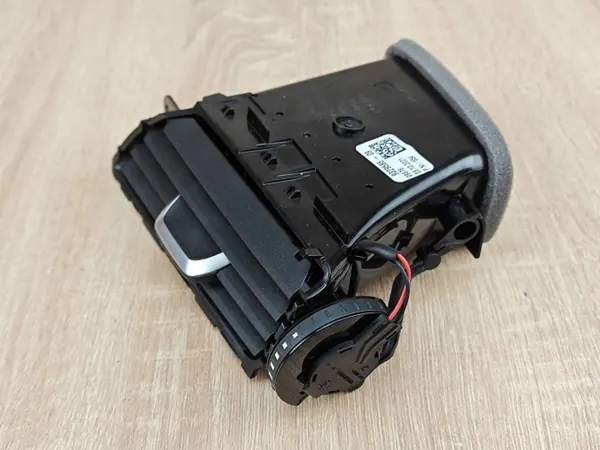 Dashboard ventilatierooster passagier BMW G30 LCI OEM 9329585 image 4