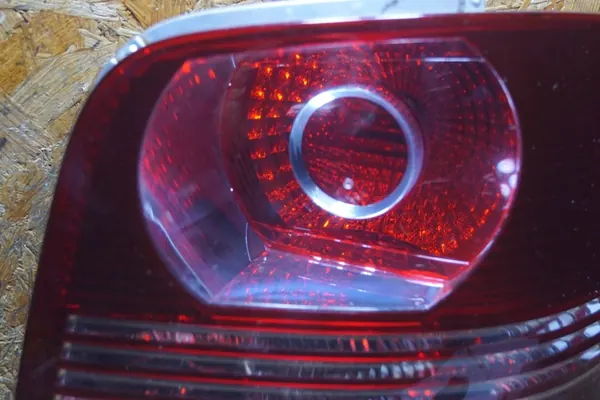 Höger bakljus VW Touran I Lift 1T0945096N image 3
