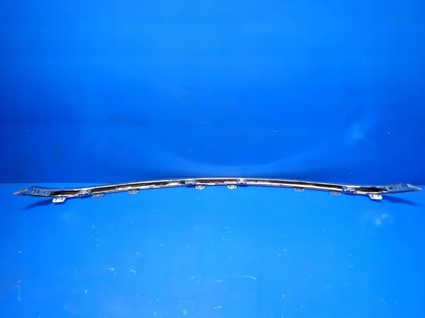 Acabamento Superior do Para-choque Dianteiro Chrysler 200 14-16R image 2