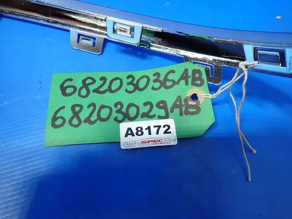 Acabamento Superior do Para-choque Dianteiro Chrysler 200 14-16R image 4