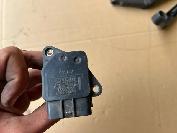 Débitmètre OEM 2204-0J010 pour Toyota Avensis image 4