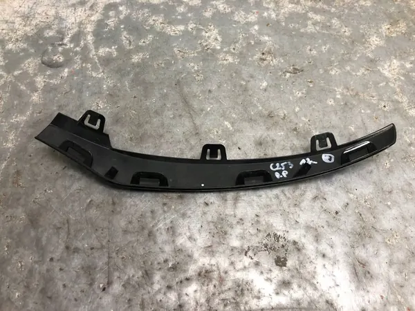 Acabamento do para-choque dianteiro direito Mercedes GLC C253 image 4