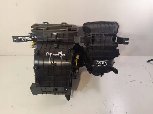 HYUNDAI I10 III 2021 1.0 Calefacción 97200-K7100 image 3