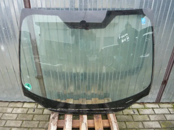 BM51-A03100-L Verwarmde voorruit Ford Focus MK3 image 2