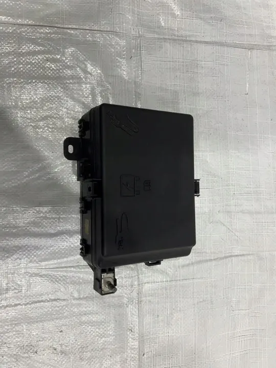 Maserati Levante sulakekotelo 670033325 image 2