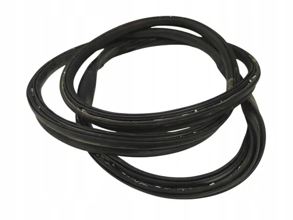Tesla Model S Kofferraumdichtung OEM NOB18547 - Gebraucht image 4