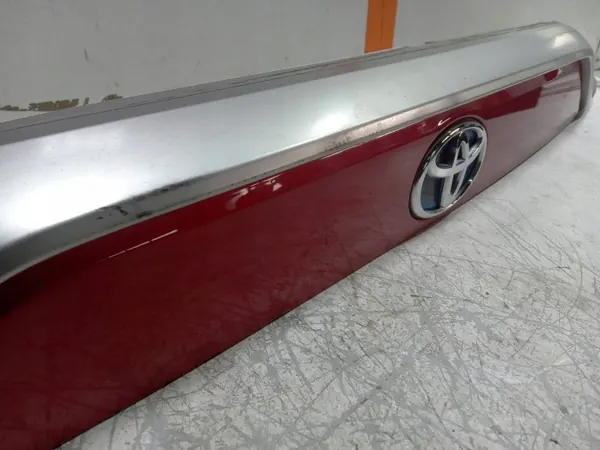 Moldura Trasera Toyota RAV4 Maletero OE7680142240 image 4