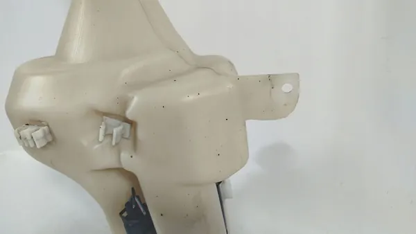 Tuulilasinpesunestesäiliö Saab 9-5 2009 image 8