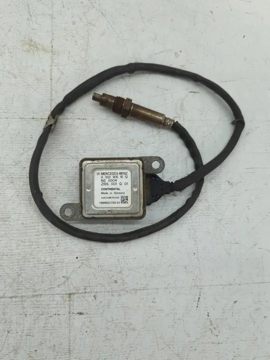 Lambda sensor Mercedes-Benz C W205 2015 A0009051612 image 2
