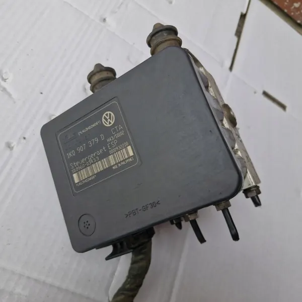 ABS-pumppu OEM 1K0907379D VW Golf V:lle, Audi A3:lle image 3
