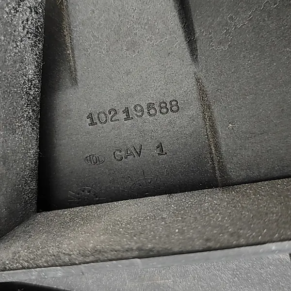 Framstöt fender Pontiac Firebird 3.4L 1993 OEM 10219588 image 5