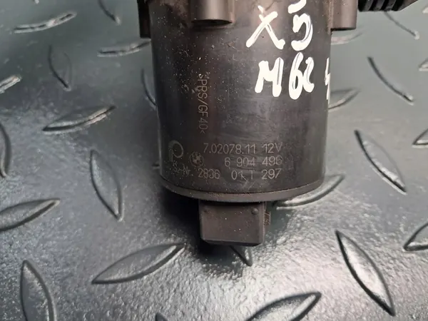 Extra elektrisk kylvätska pump BMW X5 E53 4.4 6 904 496 image 4