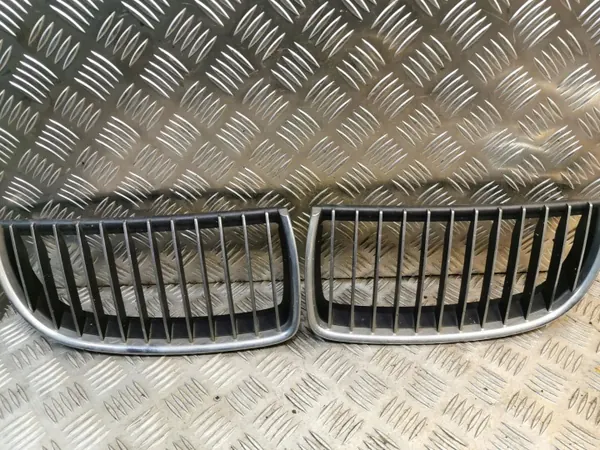 Grille de ventilation BMW 3 E90 E91 OEM 7120009 - Occasion image 2