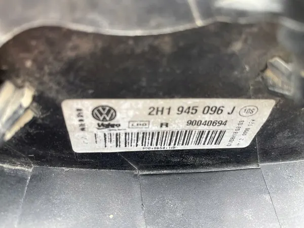 VW Amarok 2H Luz Trasera Derecha 2H1945096J Izquierda 2H1945095J image 9