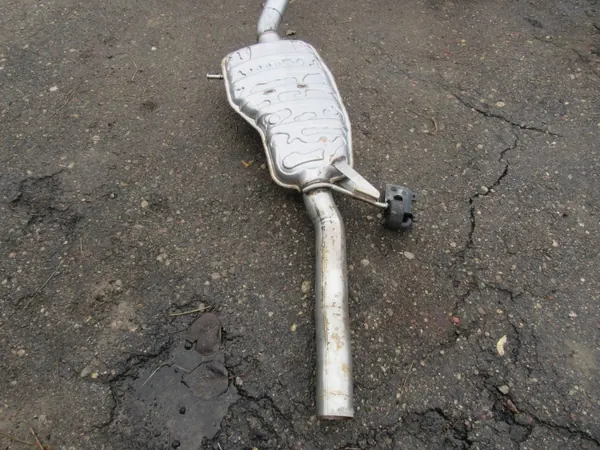 Midden demper Audi A5 F5 2.0 TFSI OEM 8W0253411A image 2