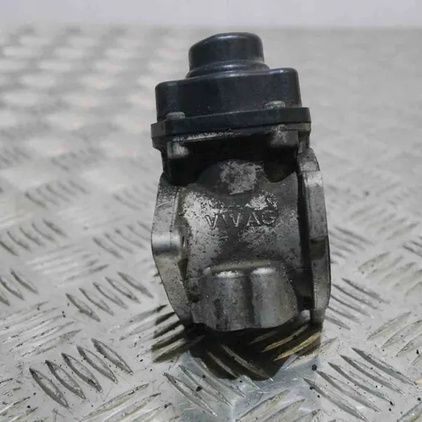 EGR-venttiili VW Passat B6 2.0L 2009 OEM 03L131501E16480730 image 6
