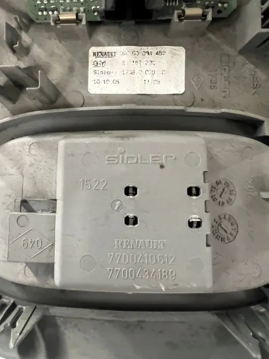 OEM 7700410612 Plafonnier pour Trafic Vivaro 2001-2014 image 3