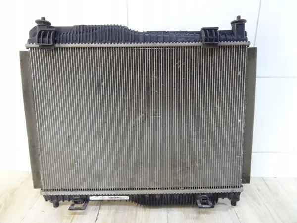 Jäähdytin Ford OE H1BG-8005-AD LLU - Käytetty image 2