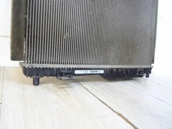 Jäähdytin Ford OE H1BG-8005-AD LLU - Käytetty image 4