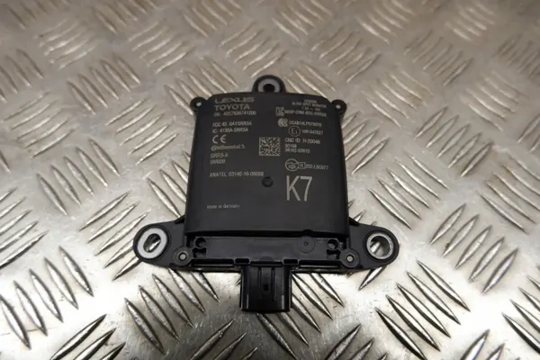 Toyota Yaris IV dodehoek sensor OEM 88162-K0010 image 3