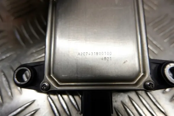 Toyota Yaris IV dodehoek sensor OEM 88162-K0010 image 8
