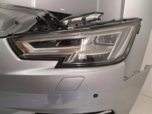 Conjunto frontal AUDI A4 B8 con Xenón y parachoques image 5