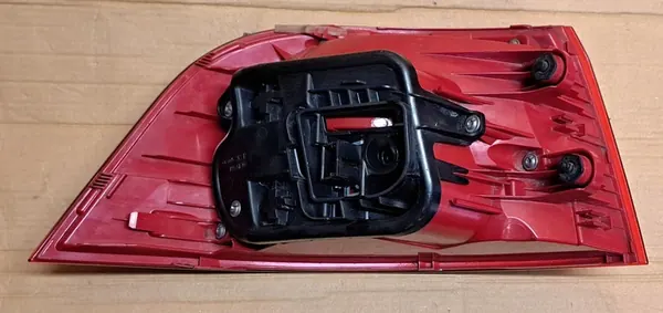 Luz trasera derecha VW Passat B7 3AF945096G image 6