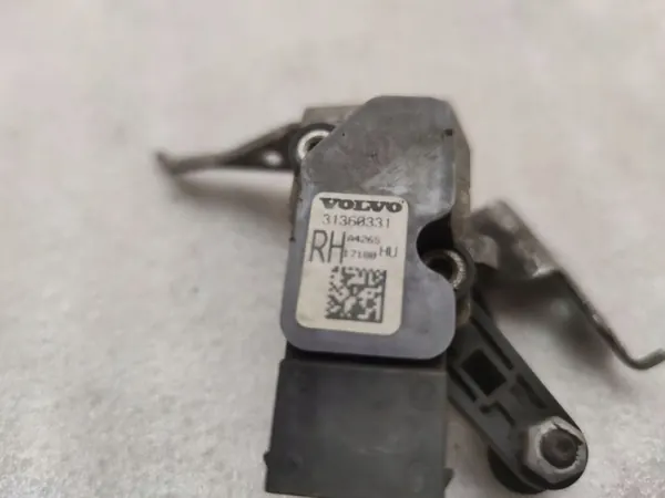 Volvo XC90 2019 Koplampniveausensor OEM 31360331 image 3